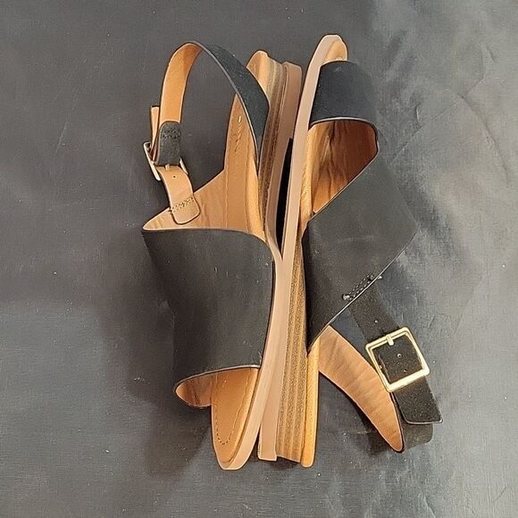 BRAND NEW SUEDE CITYCLASSIFIED ANKLE STRAP OPEN TOE WOMEN"S SANDAL - Picture 7 of 14